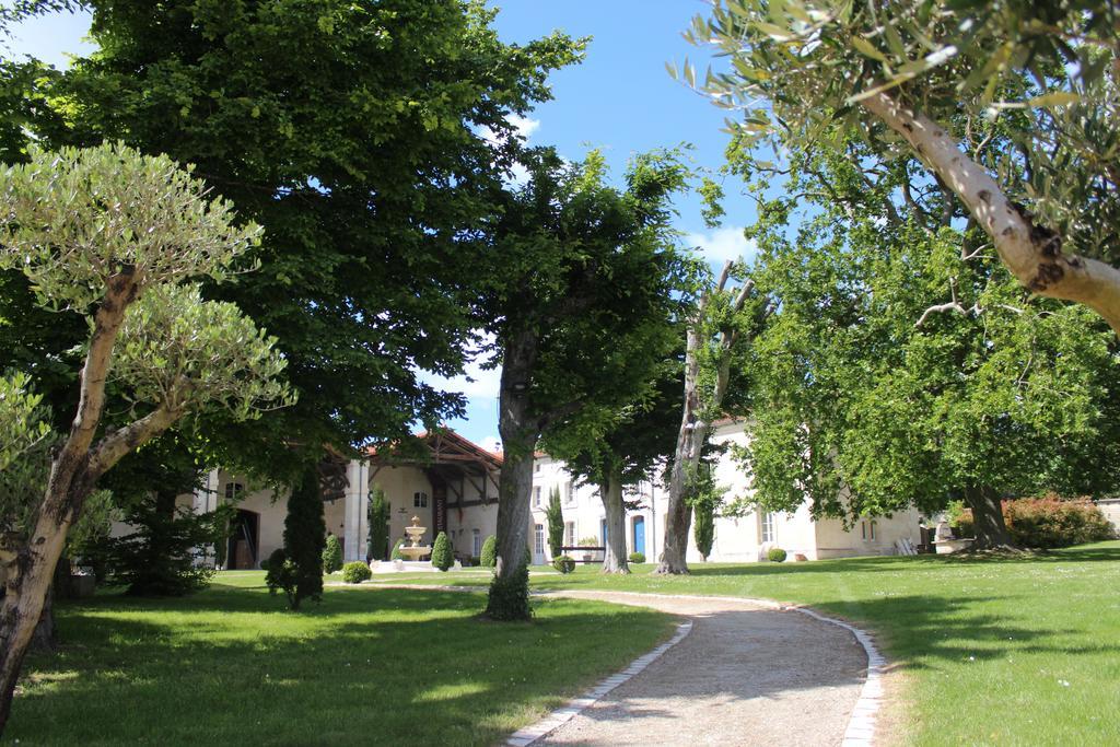 Domaine Des Chais Thénac Exteriör bild