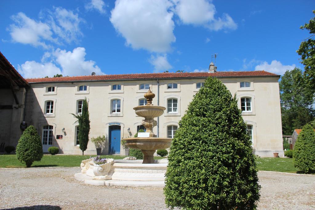 Domaine Des Chais Thénac Exteriör bild