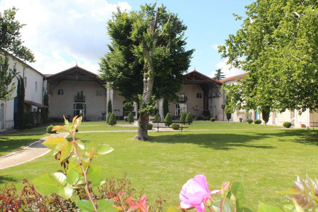 Domaine Des Chais Thénac Exteriör bild