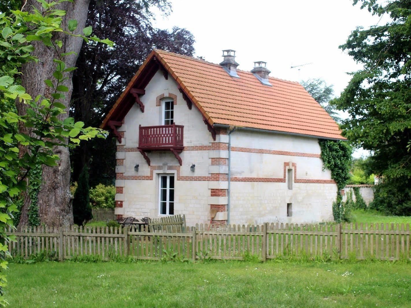 Domaine Des Chais Thénac Exteriör bild